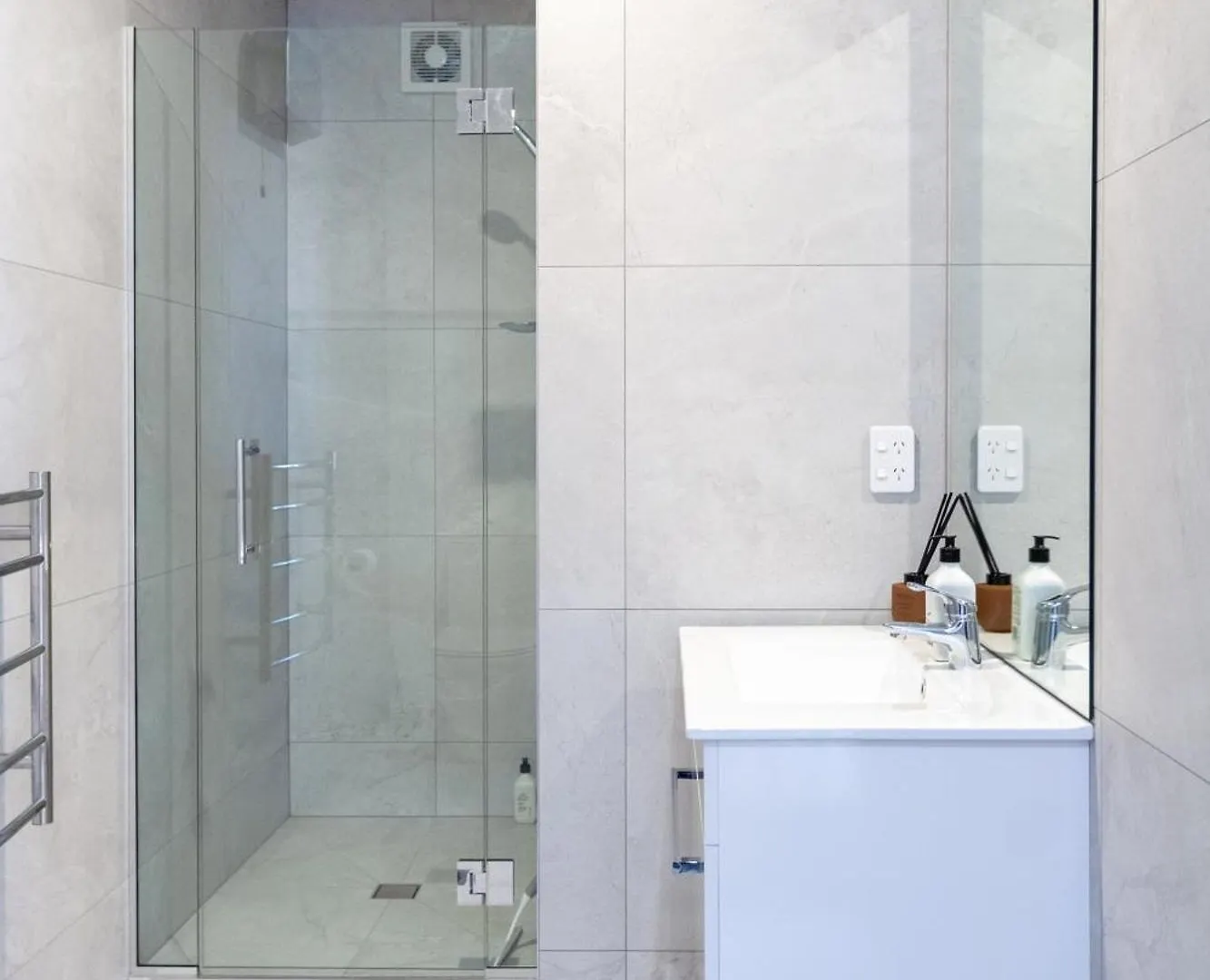 Relax In Designer Luxury At Central City Townhouse Christchurch 0*,  New Zealand
